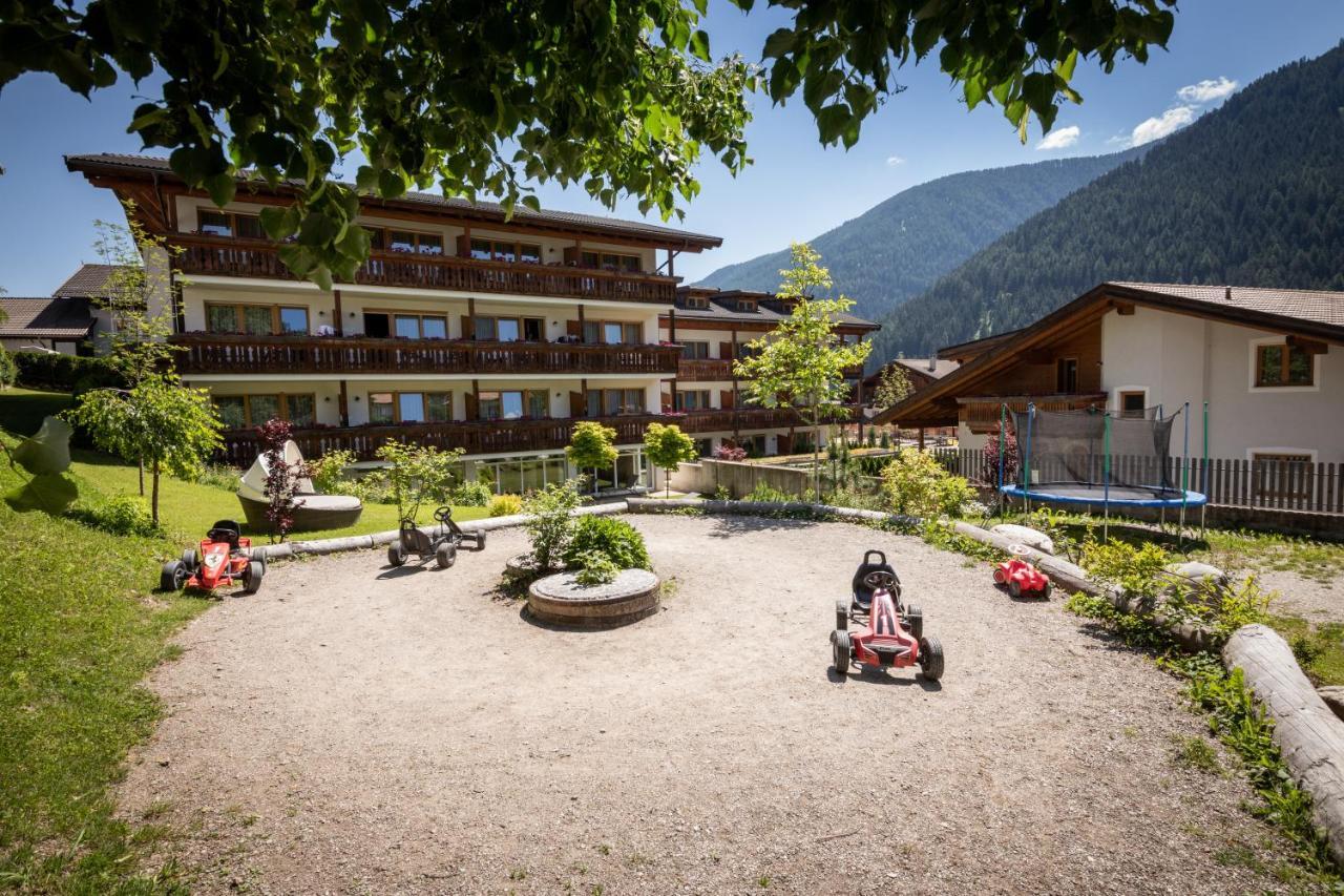 Familienhotel Viktoria Ультимо Экстерьер фото